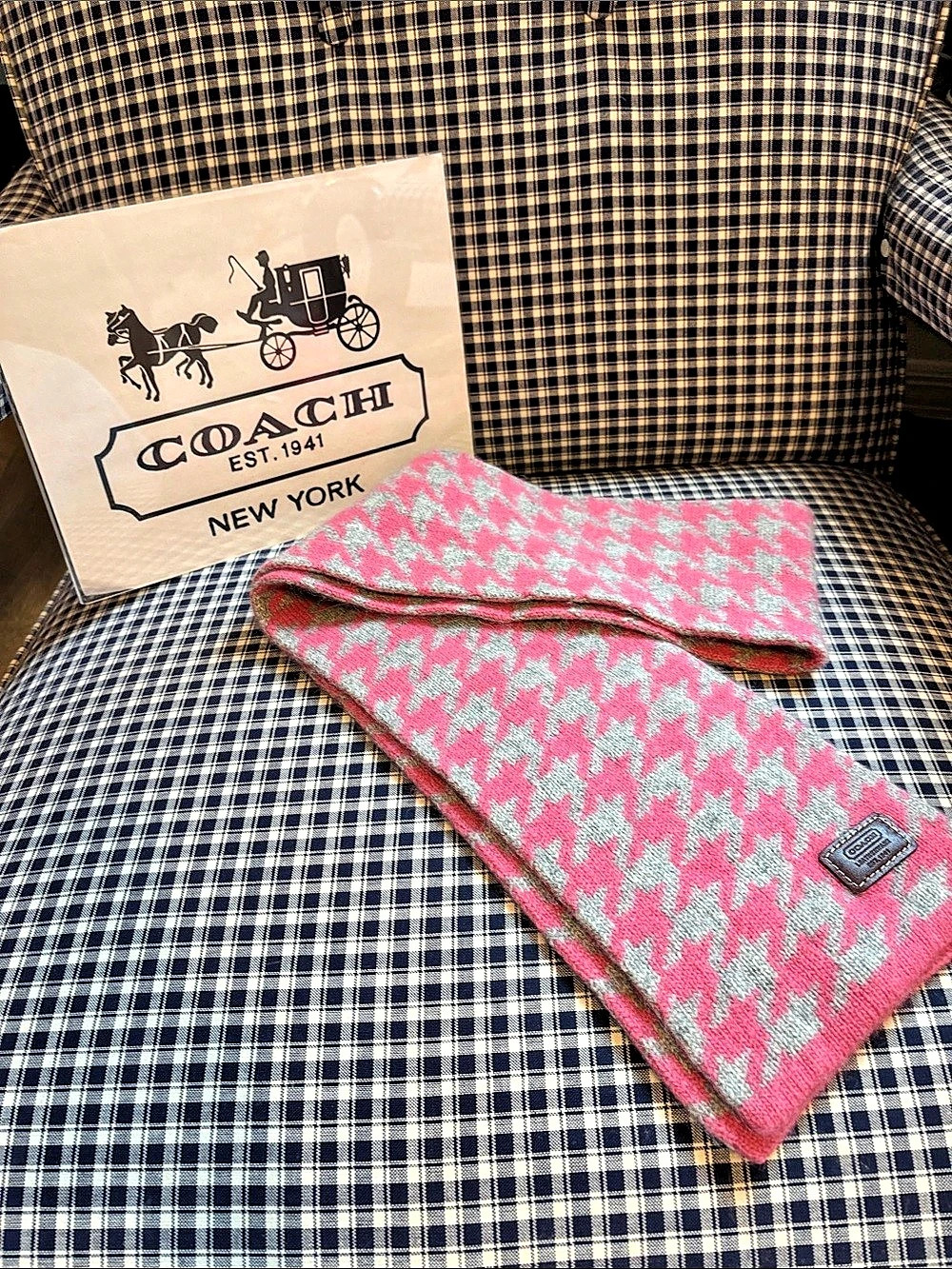 Coach Pink & Gray houndstooth  scarf Like New